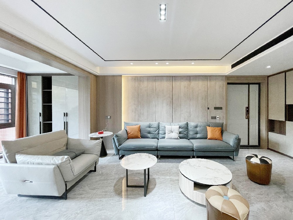 輕奢風(fēng)格裝修實景效果